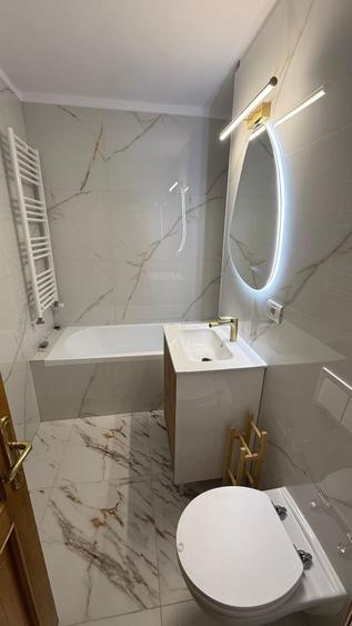 Apartament cu 3 camere decomandat în Baba-Dochia