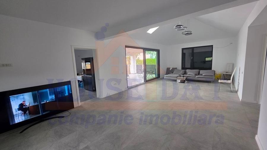 Casă cu 3 camere cu Teren 1400 Mp în Butimanu