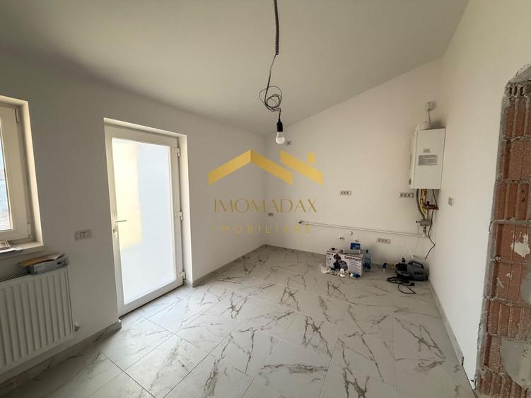 Duplex cu 4 camere cu Canalizare în Bucovăț (Remetea Mare)