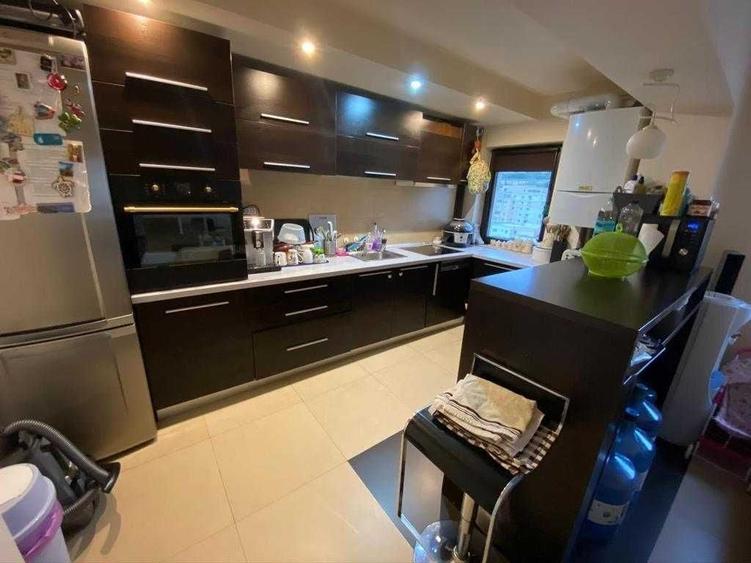 Apartament cu 4 camere decomandat în Gară