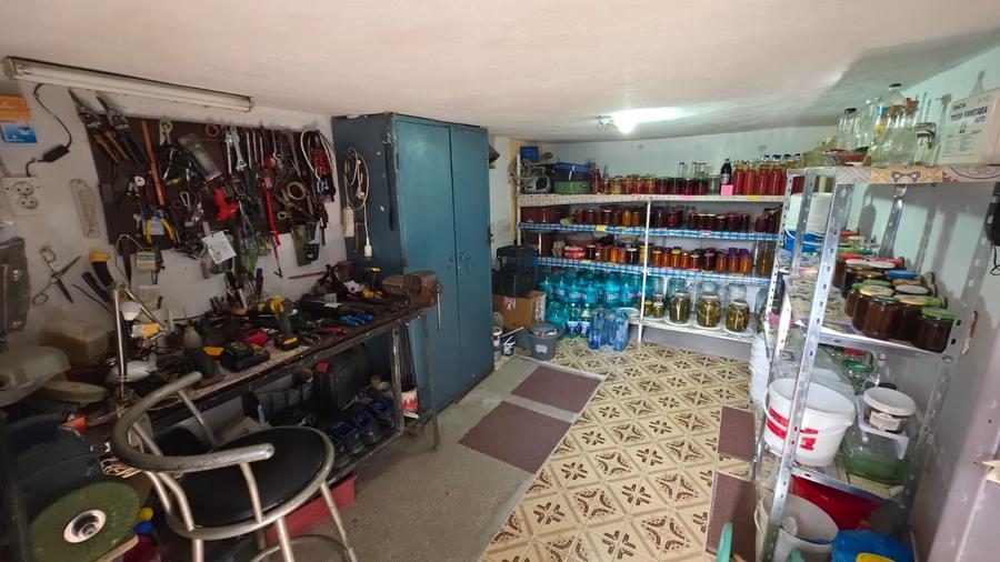 Casă individuală cu 5 camere cu Teren 564 Mp în Central