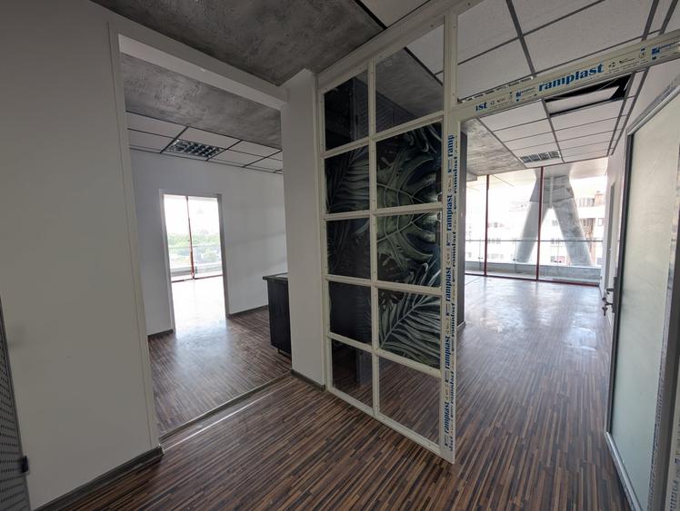 Spațiu comercial, de 140 mp, în Central