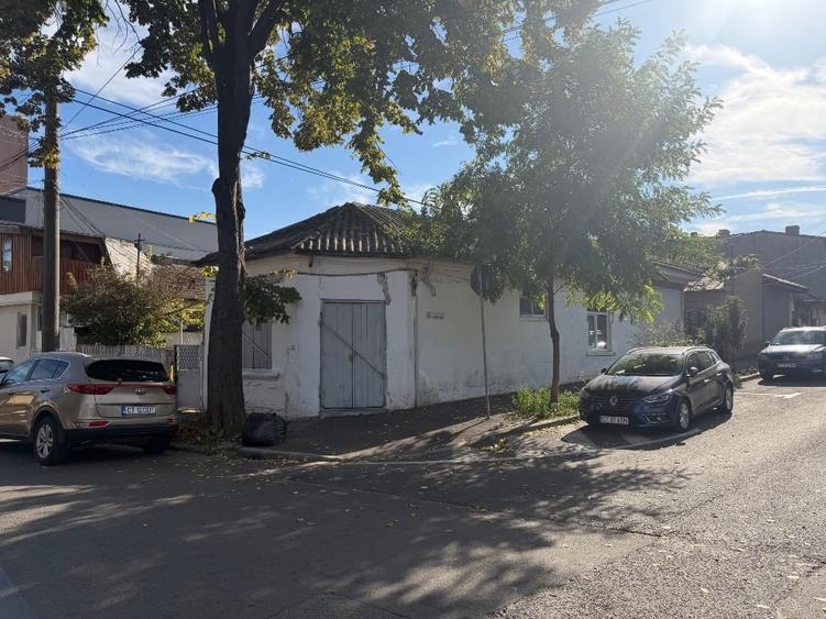 Teren Construcții intravilan de 158 mp, în Capitol