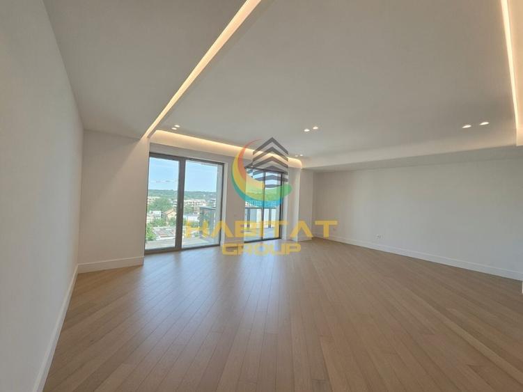 Apartament cu 4 camere decomandat în Pipera