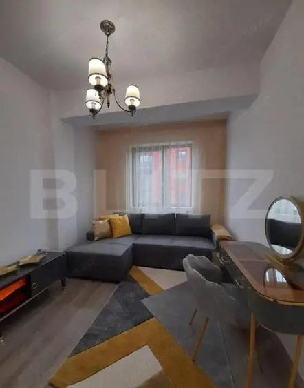 Apartament cu 3 camere decomandat în Livezeni