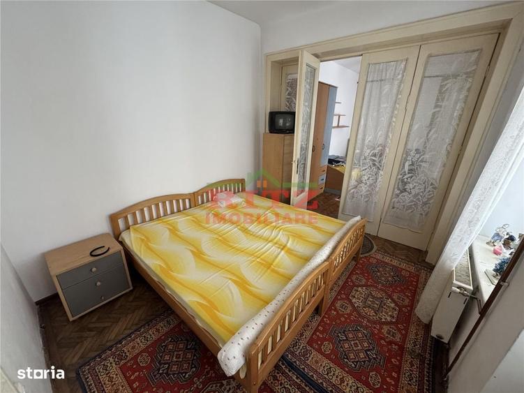 Casă cu 4 camere cu Teren 211 Mp în Orașul de Jos