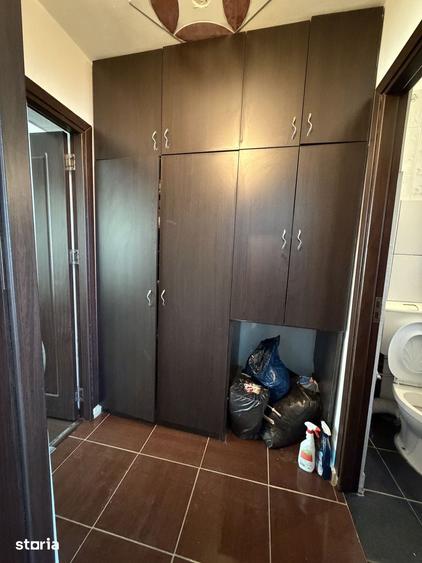 Apartament cu 2 camere semidecomandat în Calea București