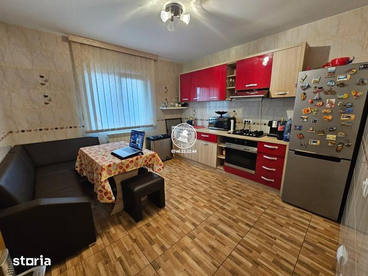 Casă cu 5 camere cu Teren 300 Mp în Valea Lupului
