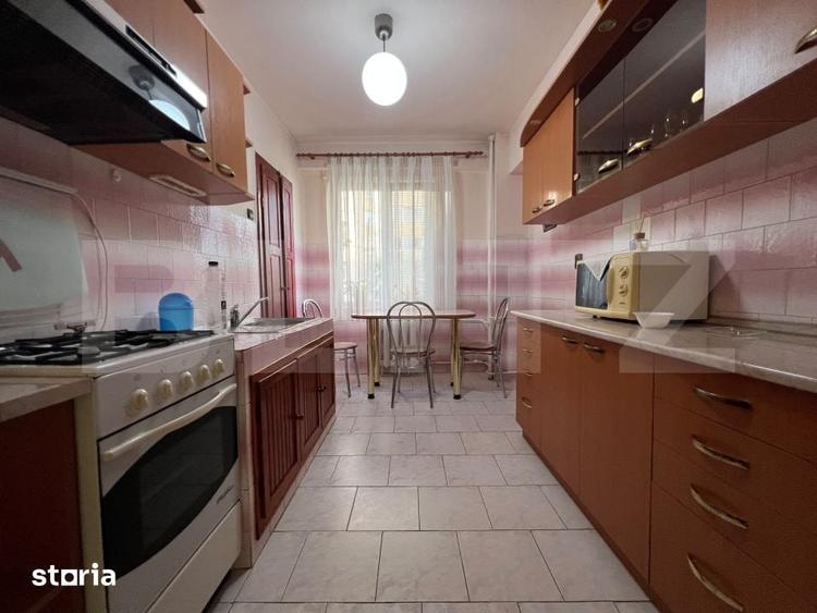 Apartament cu 3 camere decomandat în Cantemir