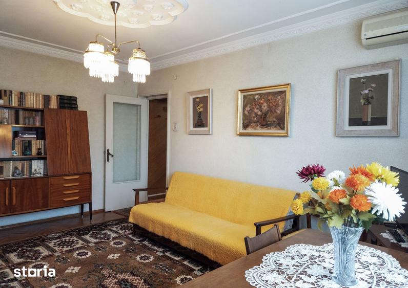 Apartament cu 3 camere semidecomandat în Mazepa 1