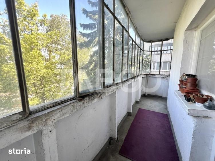 Apartament cu 3 camere decomandat în Plopilor
