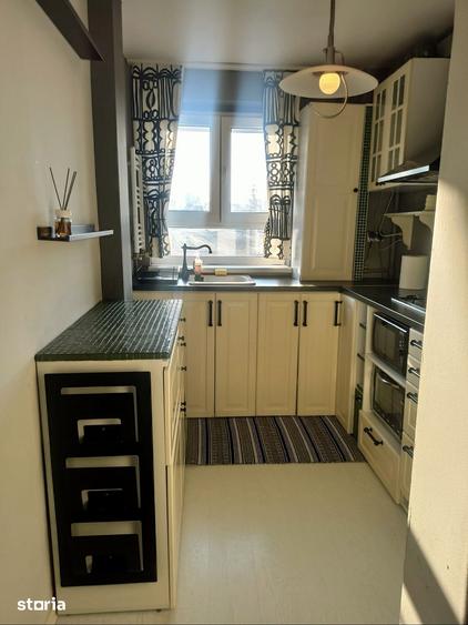 Apartament cu 2 camere semidecomandat, mobilat în Craiovei