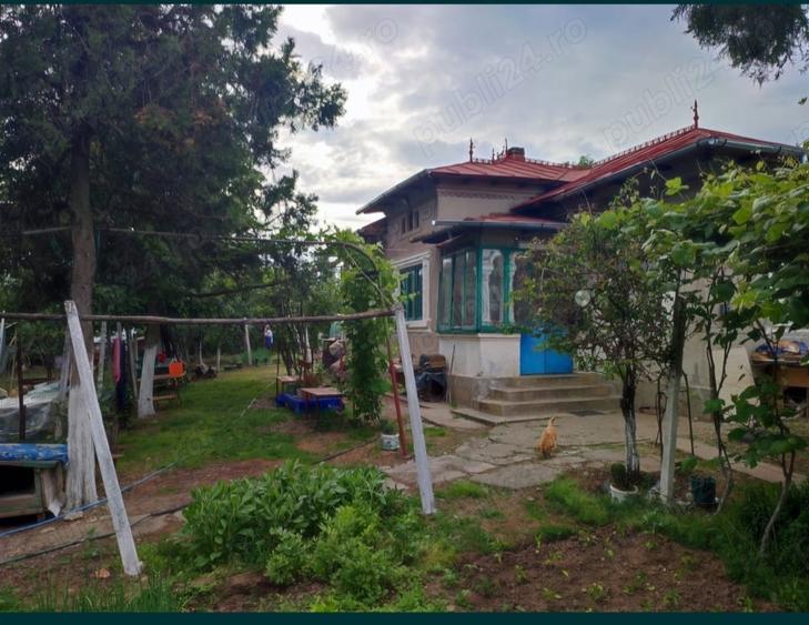 Casă cu 2 camere în Central