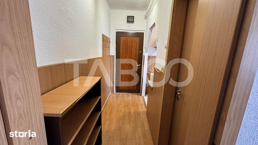 Apartament cu 2 camere semidecomandat, mobilat în Mihai Viteazul
