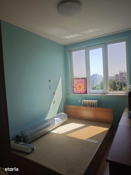 Apartament cu 3 camere semidecomandat în Drumul Taberei
