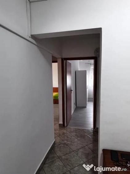 Apartament cu 3 camere decomandat în Lăpuș Argeș