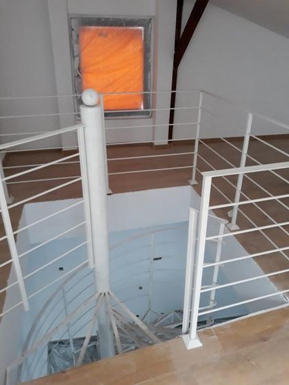 Casă individuală cu 8 camere cu Canalizare în Calea Plevnei