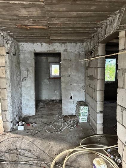 Casă cu 6 camere cu Teren 986 Mp în Bălăceanca