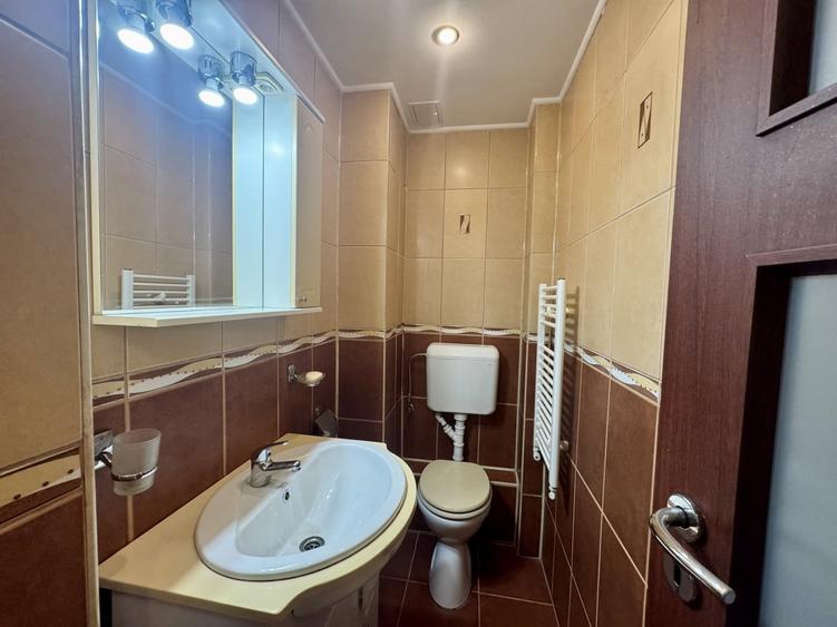 Apartament cu 3 camere decomandat în Decebal