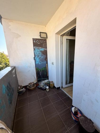 Apartament cu 3 camere decomandat, mobilat în Lipovei