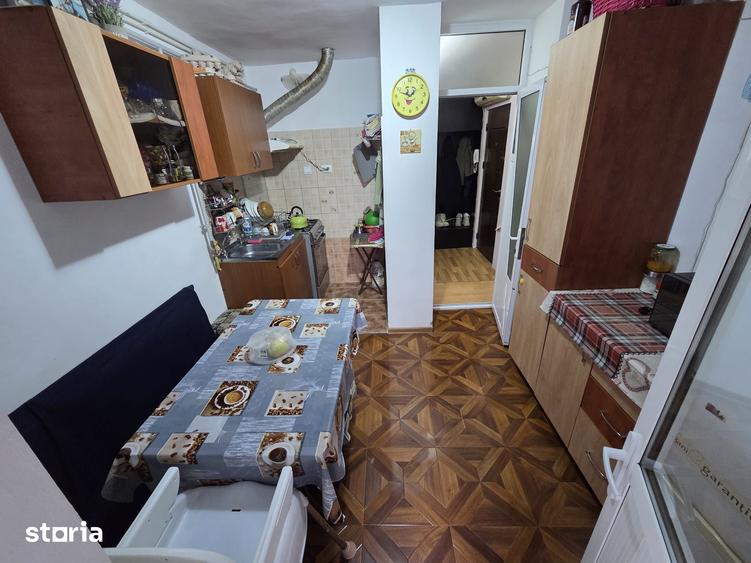 Apartament cu 2 camere decomandat în E3