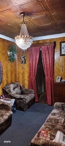 Apartament cu 4 camere decomandat în Vasile Aaron