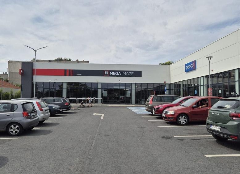 Spațiu comercial, de 1,985 mp, în Cumpăna