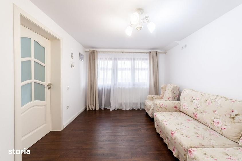 Casă cu 3 camere cu Teren 477 Mp în Bradu