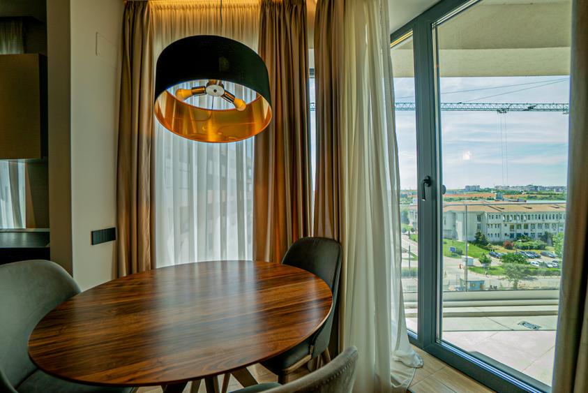 Apartament cu 3 camere decomandat, mobilat în Tomis Nord