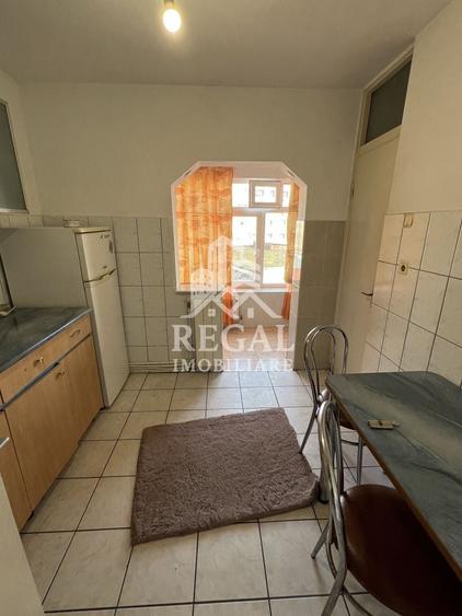 Apartament cu 2 camere decomandat, mobilat în Vest