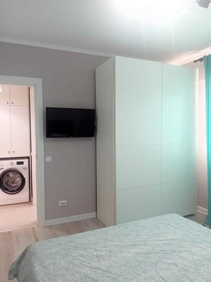 Apartament cu 2 camere decomandat în Calea București