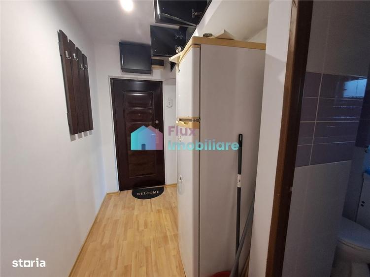 Apartament cu 2 camere nedecomandat în George Enescu