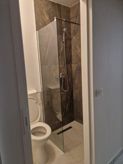Apartament cu 2 camere semidecomandat în Traian