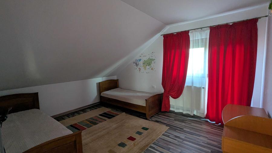 Casă cu 4 camere în Dancu