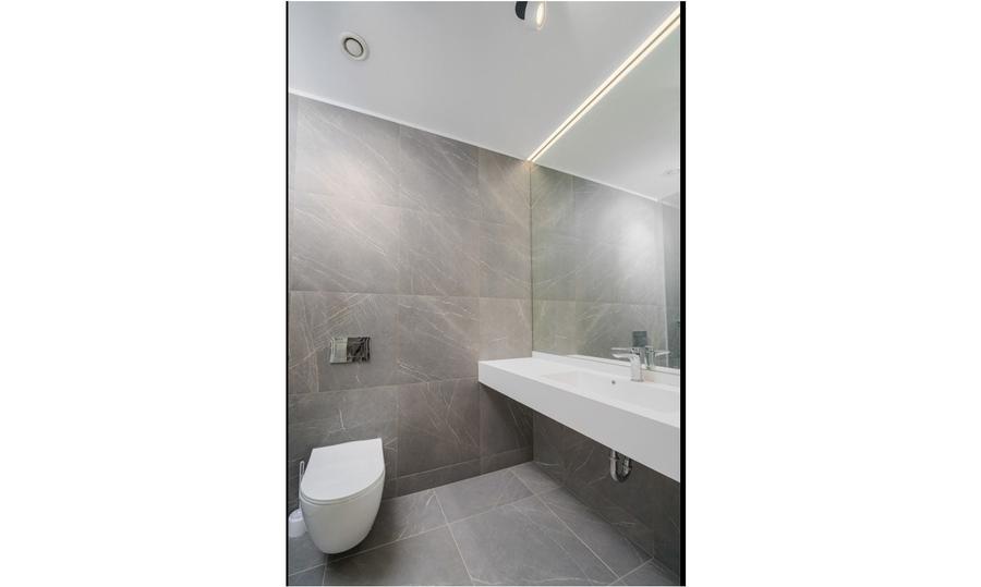 Apartament cu 3 camere în Tei