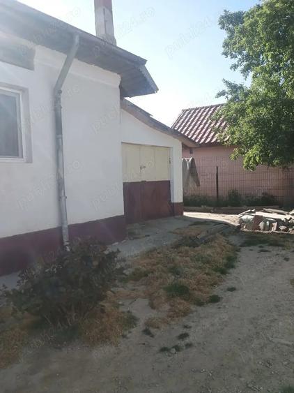 Casă cu 3 camere cu Teren 2476 Mp în Poșta Câlnău