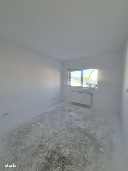 Casă cu 4 camere în Vidra