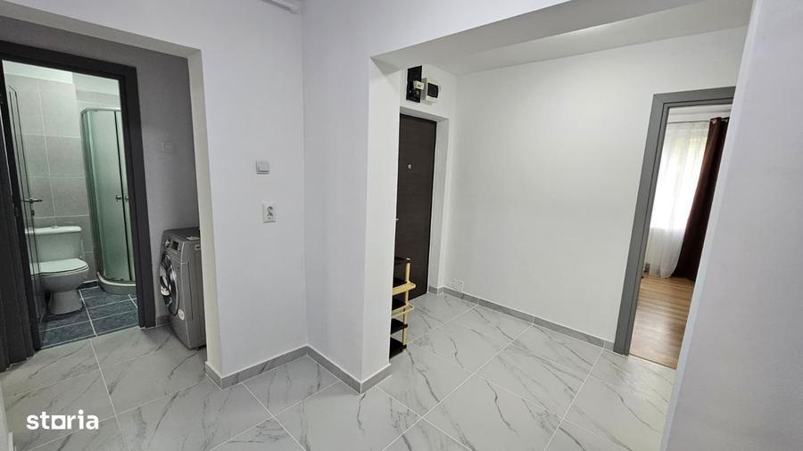 Apartament cu 4 camere în Tractorul