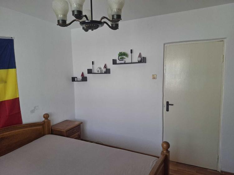 Apartament cu 2 camere decomandat în Astra