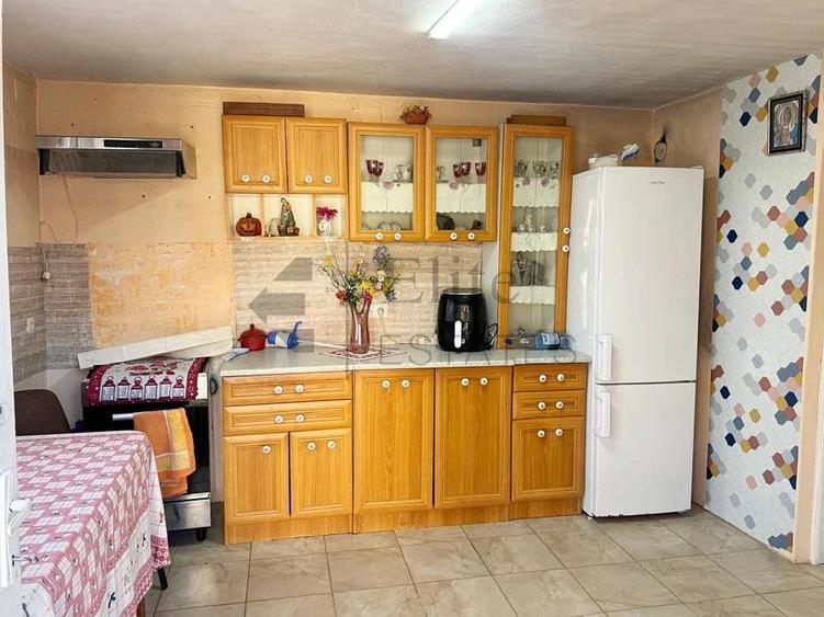 Casă cu 3 camere cu Teren 1813 Mp în Husasău de Tinca