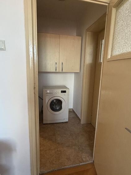 Apartament cu 2 camere semidecomandat în Calea București