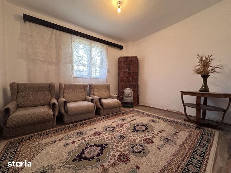 Casă cu 6 camere cu Teren 441 Mp în Central