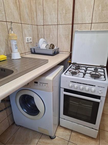 Garsonieră decomandată în Baba Novac