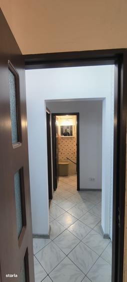 Apartament cu 3 camere decomandat, mobilat în 1 Mai