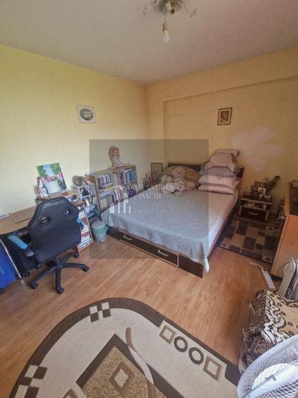 Apartament cu 2 camere semidecomandat, mobilat în Drumul Taberei — fotografia 3
