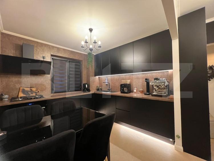 Apartament cu 3 camere semidecomandat, mobilat în Valea Rosie