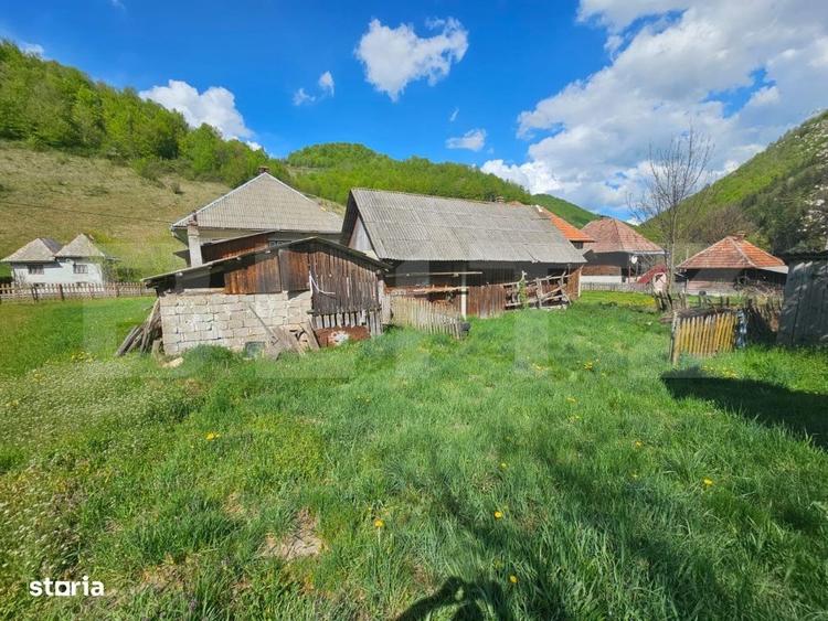 Casă cu 3 camere în Întregalde