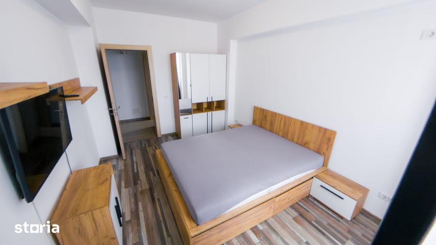 Apartament cu 2 camere decomandat în Apărătorii Patriei