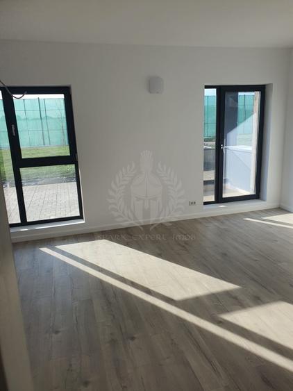 Apartament cu 2 camere decomandat în Albert
