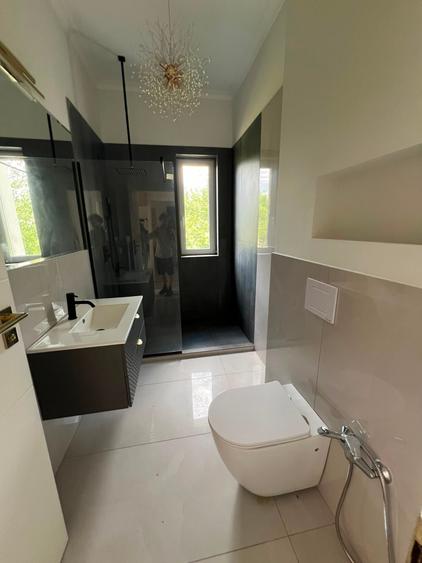 Apartament cu 4 camere semidecomandat în Corbeanca